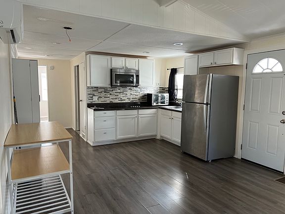 4th image of 15-2580 SE 1st Ave #15