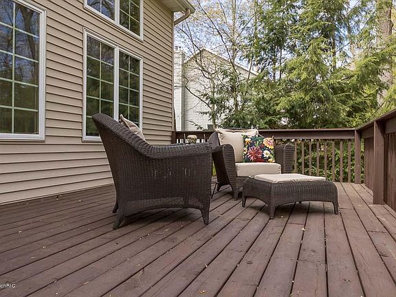 3rd image of 15455 Royal Oak Dr