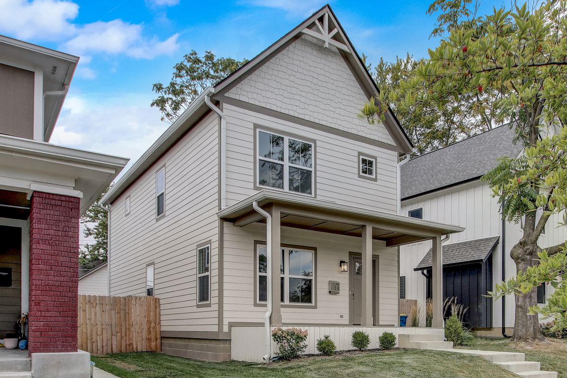N Hamilton Ave-001
