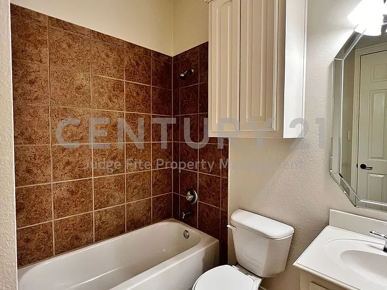 5808 La Vista Dr — Photo 9