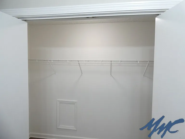 1210 Hamilton Dr — Photo 13