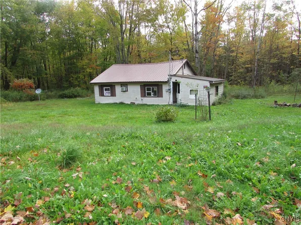 172 Factory Rd, Fulton, NY 13069