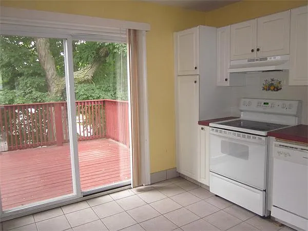 16 Ripley St — Photo 8