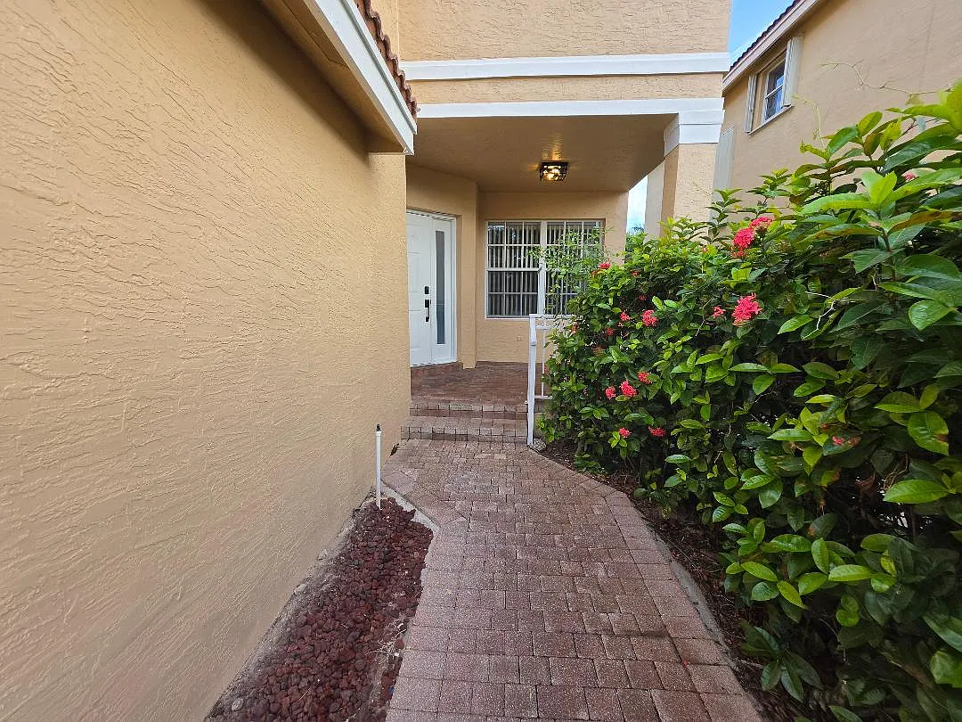 5409 Wellcraft Dr — Photo 3