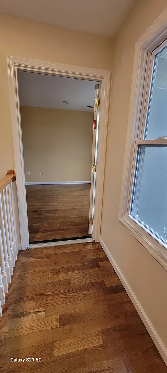 Building Photo - 408 Niles St #2