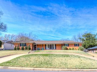 1800 Ridgmar Blvd, Fort Worth, TX 76116