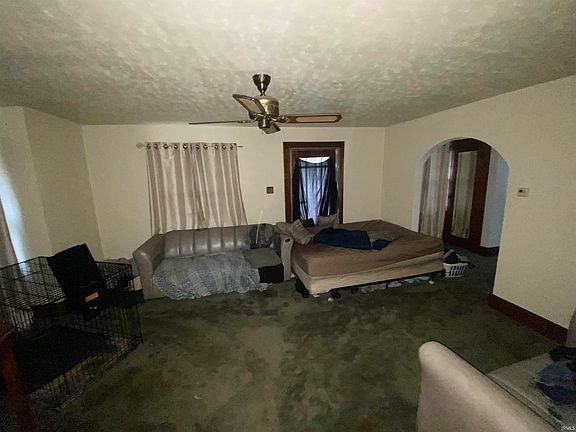 4th image of 3525 Lincolnway E