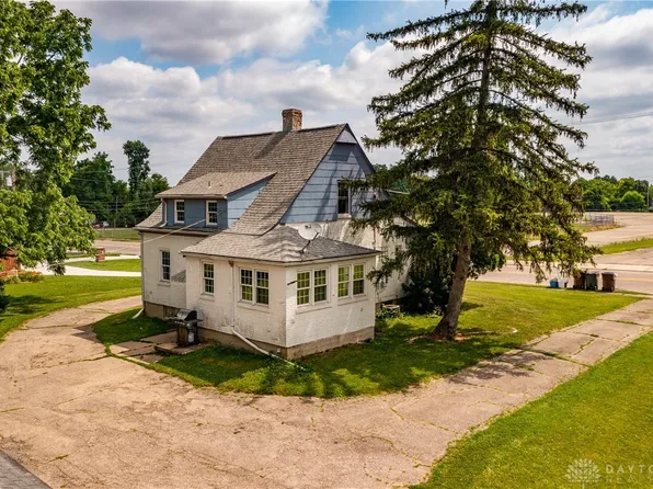 417 S Broadway St, Trotwood, OH 45426