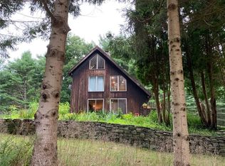 111 Griffin Rd, Cuddebackville, NY 12729