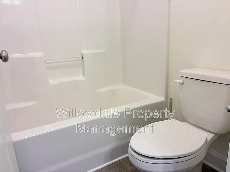 100 Spring Pine Ln — Photo 19