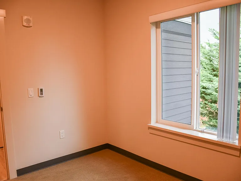 Kirkland Heights Apartments — Photo 108