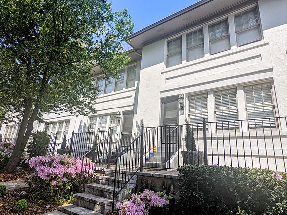 4th image of 711 E McBee Ave APT 12