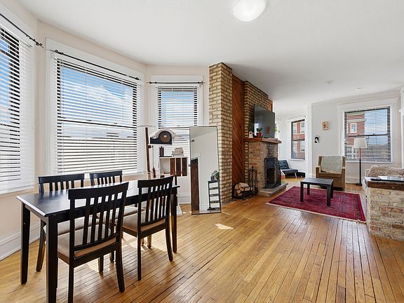4th image of 3811 N Southport Ave