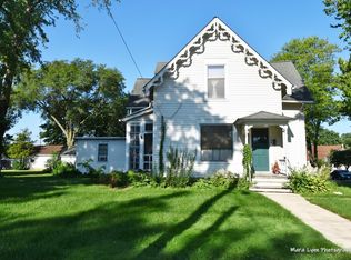 133 N Batavia Ave APT B, Batavia, IL