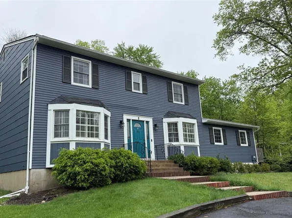 8 Rolling Way, New City, NY 10956