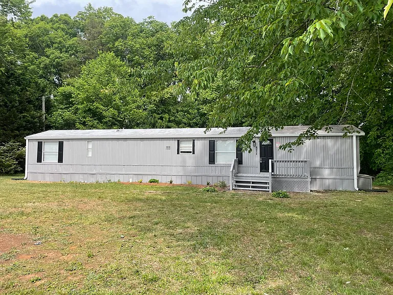 571 Bethania Rural Hall Rd — Photo 10