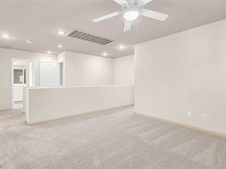 4836 Golden Shimmer Ave — Photo 14