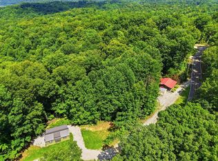 5696 Eagles Cove Rd, Byrdstown, TN 38549