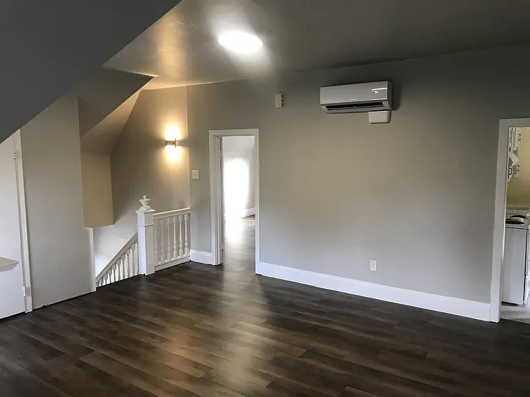 464 Teece Ave #4 — Photo 3
