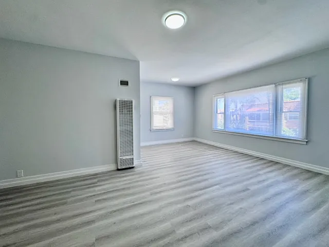 1140 E 1st St #6 — Photo 15