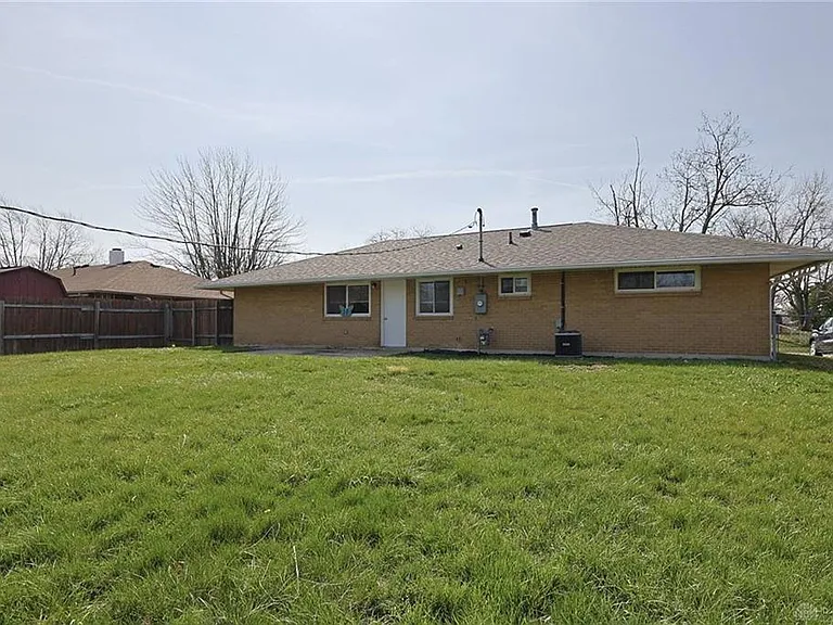 5595 Shady Oak St — Photo 13