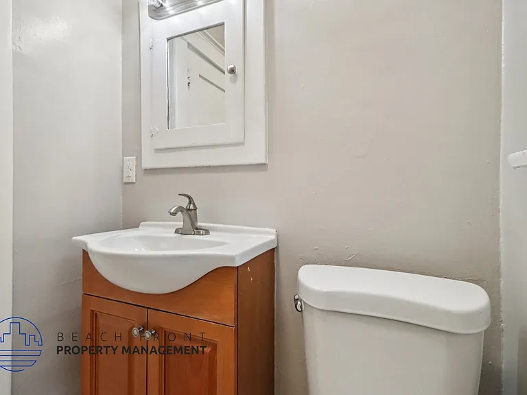 1141 Pine Ave — Photo 14