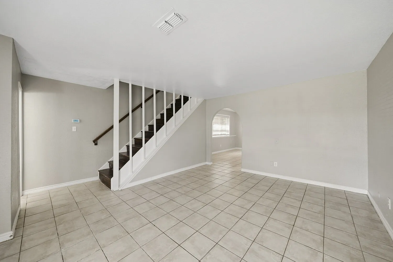 2 bed, 1.5 bath, 1398 sqft, $1,650 — Photo 4