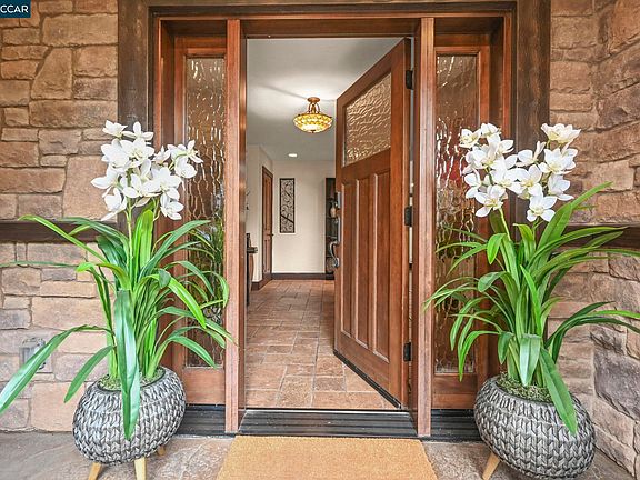 2nd image of 321 Livorna Heights Rd