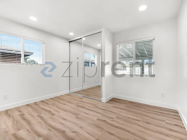 362 Naples St — Photo 12