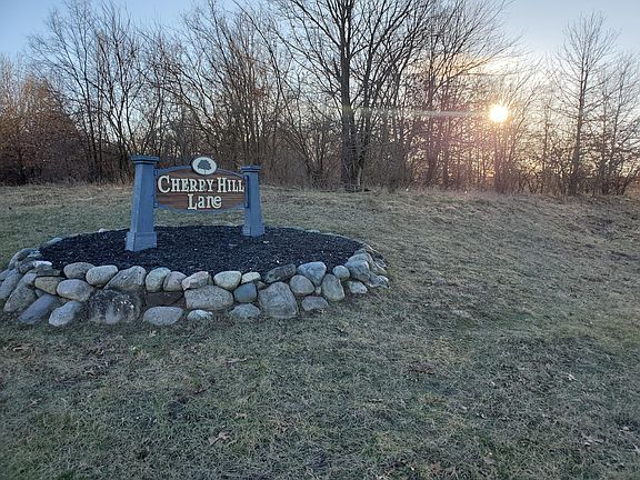 2nd image of 25127 Cherry Hill Ln