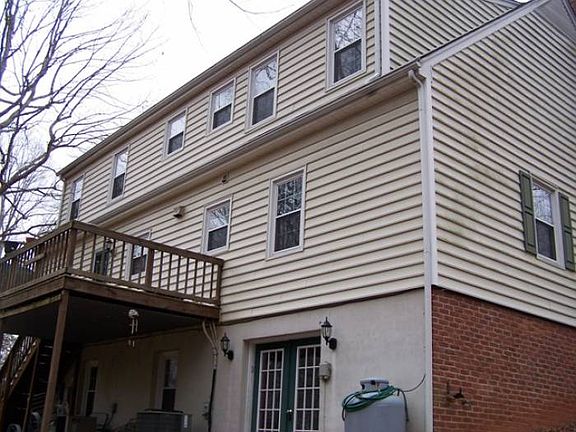 3rd image of 2215 Beech Ave