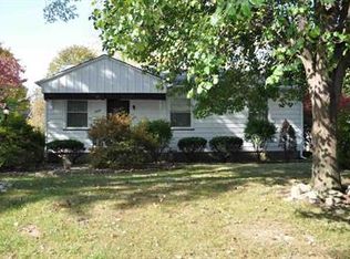 1030 N Roosevelt Dr, Evansville, IN 47711