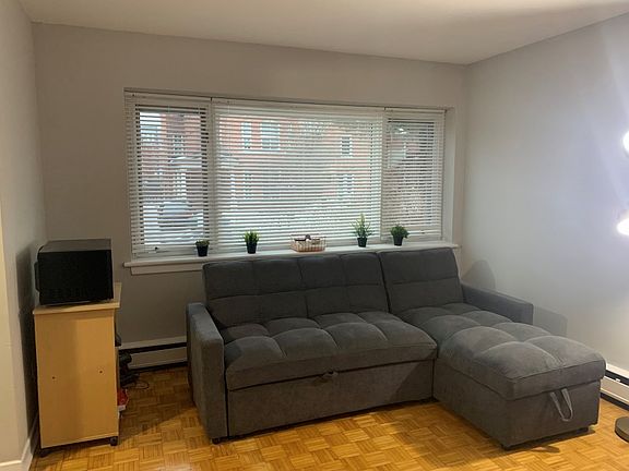 5th image of 55 Sweetland Ave #676164