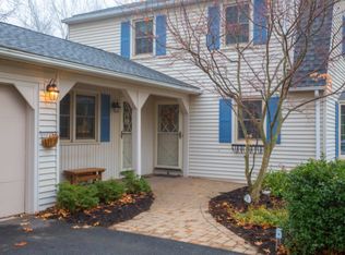 7 Pidgeon Dr, Wilbraham, MA 01095
