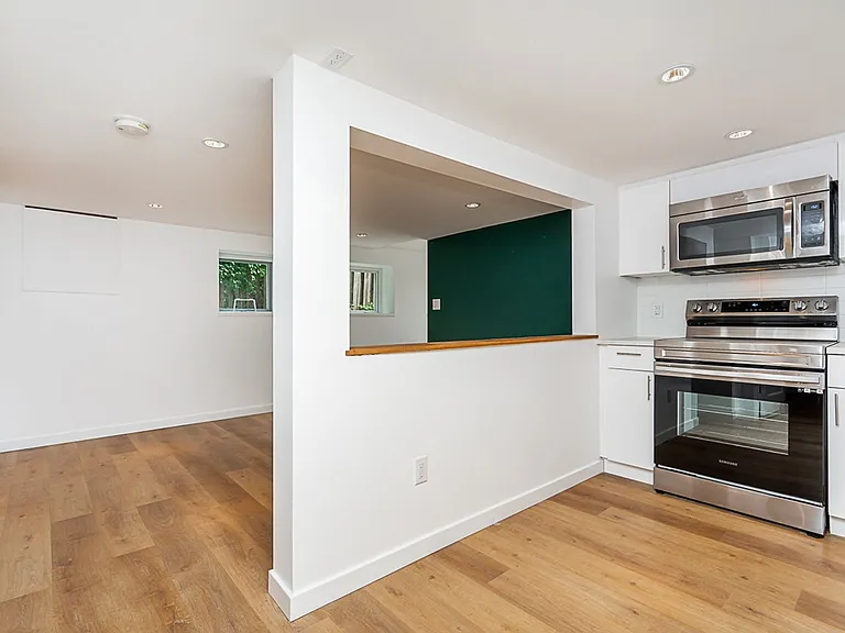1412 E 10th Ave — Photo 10