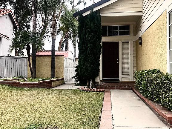 3rd image of 11087 Kenyon Way