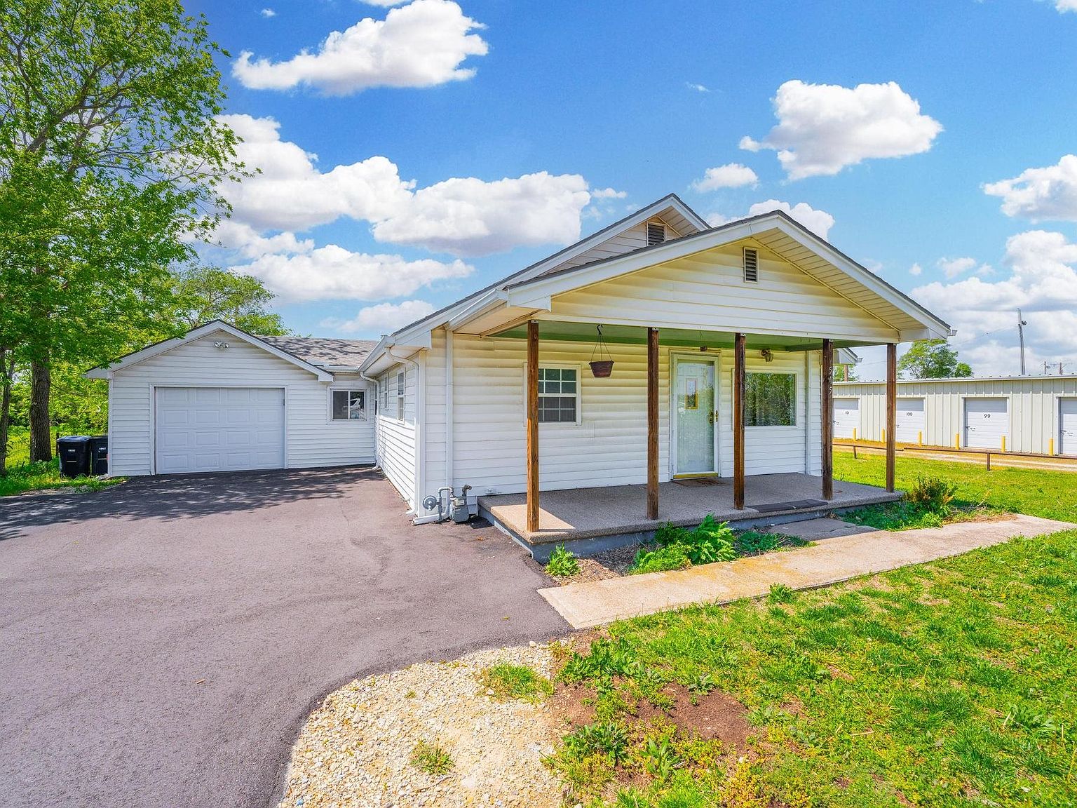 515 N Broadview St, El Dorado, KS 67042 Zillow