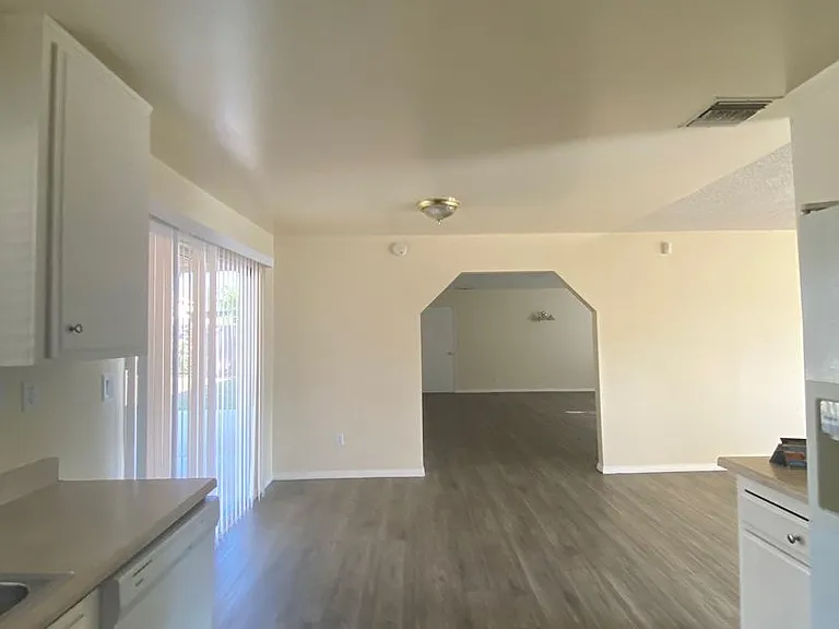 12553 Pascal Ave — Photo 8