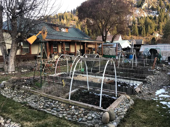 507 Summit Ave, Northport, WA 99157