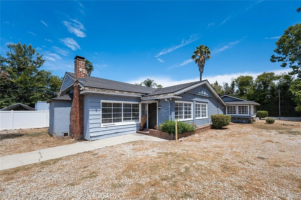 4 bed, 3089 sqft, $9,500 — Photo 1