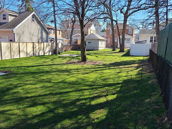 5th image of 4137 N Plainfield Ave