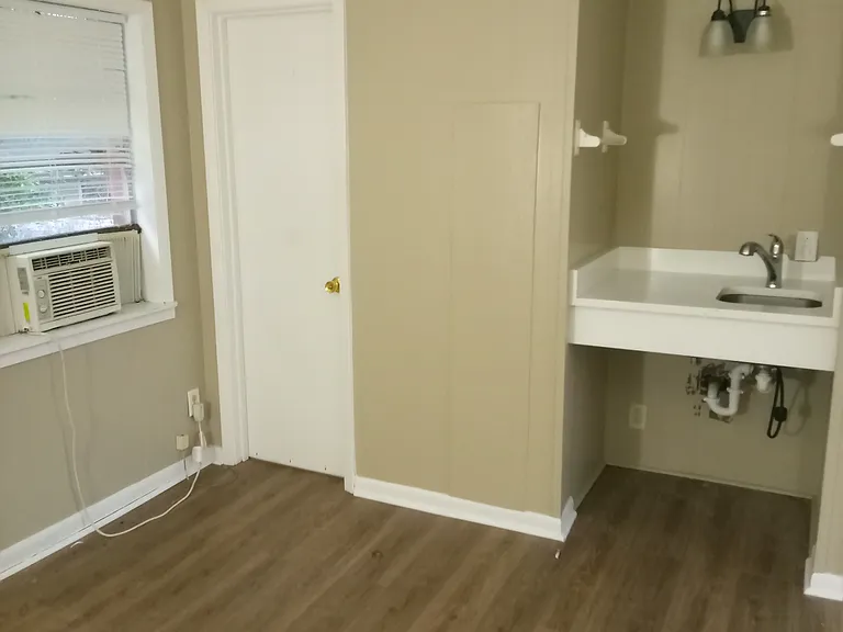 611 Tulane Ave #8 — Photo 4