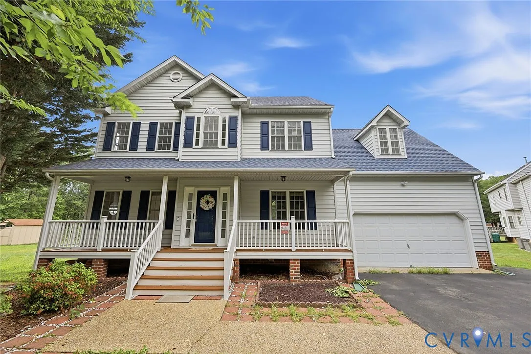 4 bed, 2.5 bath, 1976 sqft, $3,100 — Photo 1
