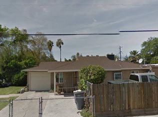 1043 E Garland Ave, Fresno, CA 93704