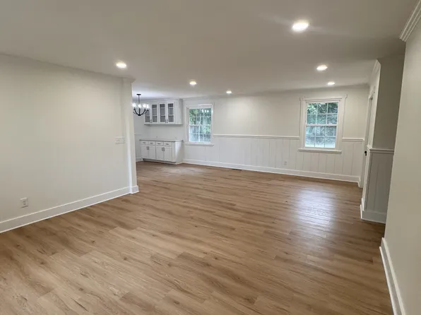 125 Campbell Pl, La Vergne, TN 37086