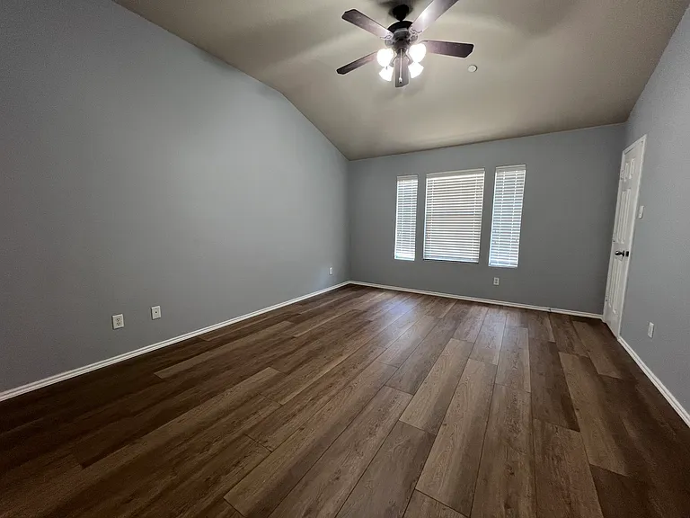 1166 Landon Ln — Photo 10