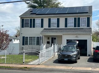 680 Hillside Ave, Hartford, CT 06106