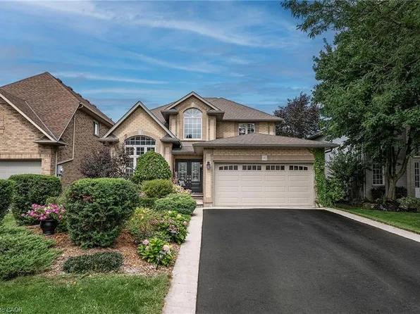 90 Surrey Dr, Ancaster, ON L9K 1L9