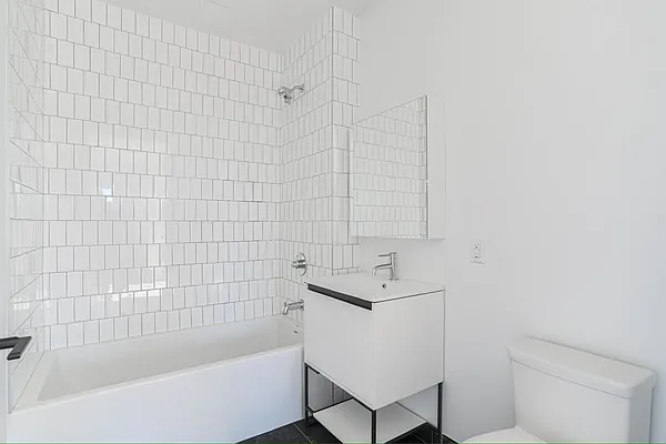 Rented by ERNY LLC | media 9