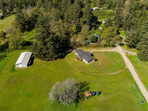 5th image of 162 Cherry Tree Ln